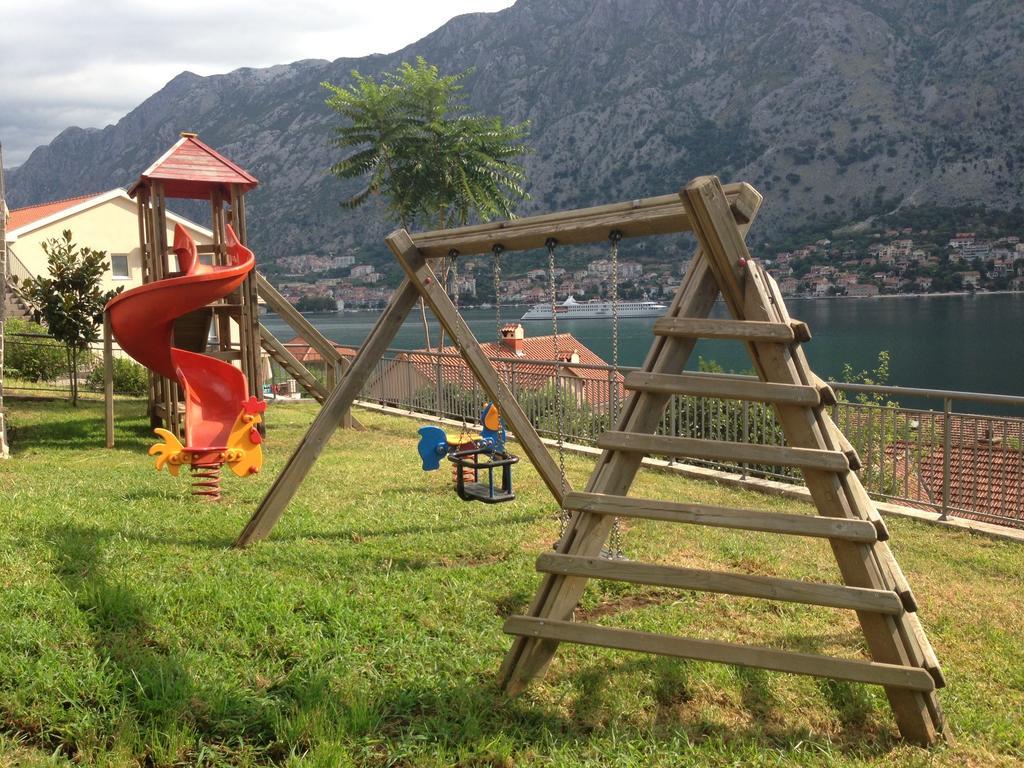 Apartment Fjord Waterfront Kotor Dış mekan fotoğraf