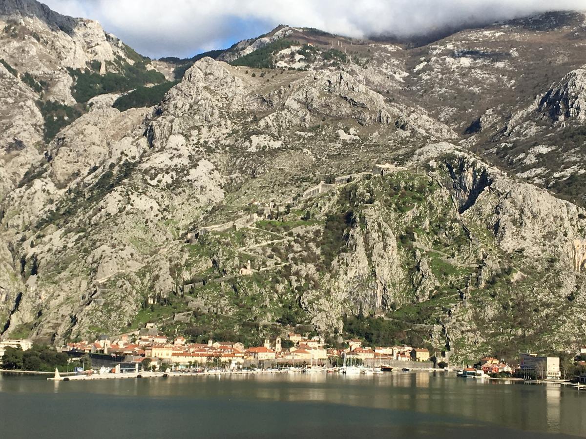 Apartment Fjord Waterfront Kotor Dış mekan fotoğraf